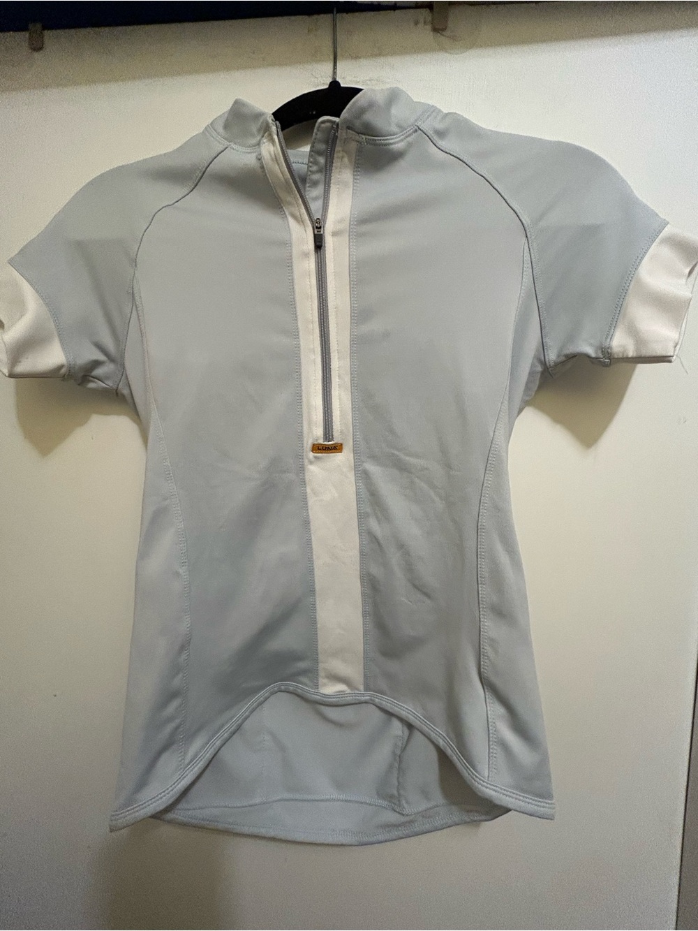 Luna for Women Athletes,Light Gray S/S 1/2 Zip Cycling Shirt, Great Condition, S
